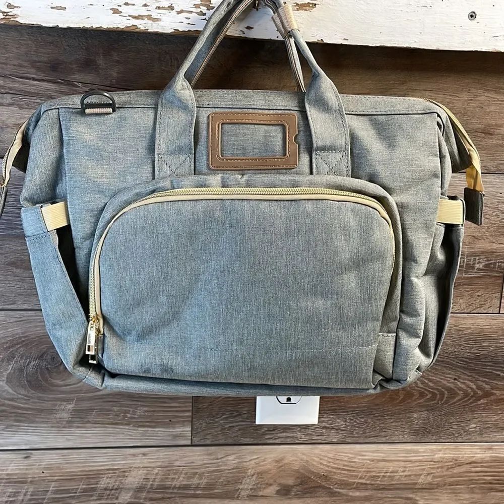 Diaper Bag with Built in Changing Station and USB Plug Brand New NWOT